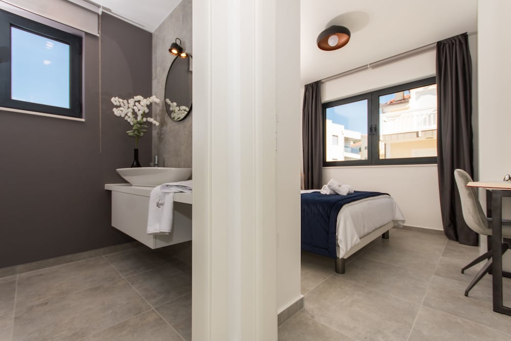 Luxury Apartments Royal M with Pool
