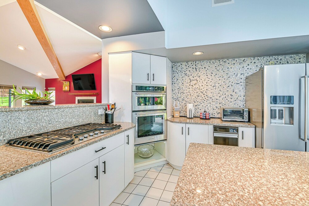 2 Mi to Six Flags: Lake George Home w/ Large Patio
