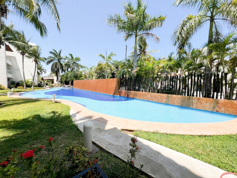 Relajate hermoso jardín y 2 piscinas