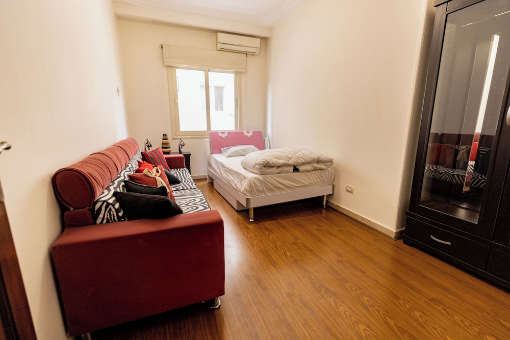 Hibiscus Haven Suite