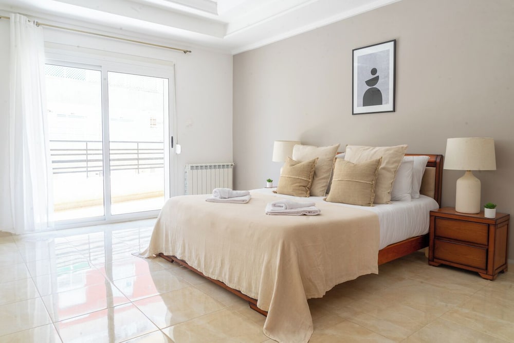 Luxueux Appartement à Bir Mourad Raïs