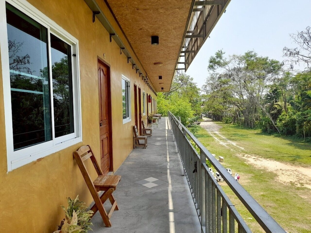 Jayzada Fang Resort