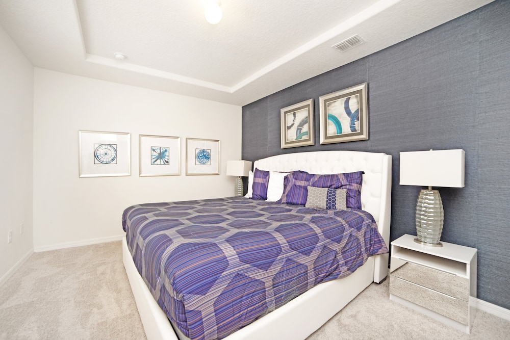 5 Bedroom Solterra Townhome - Image 5