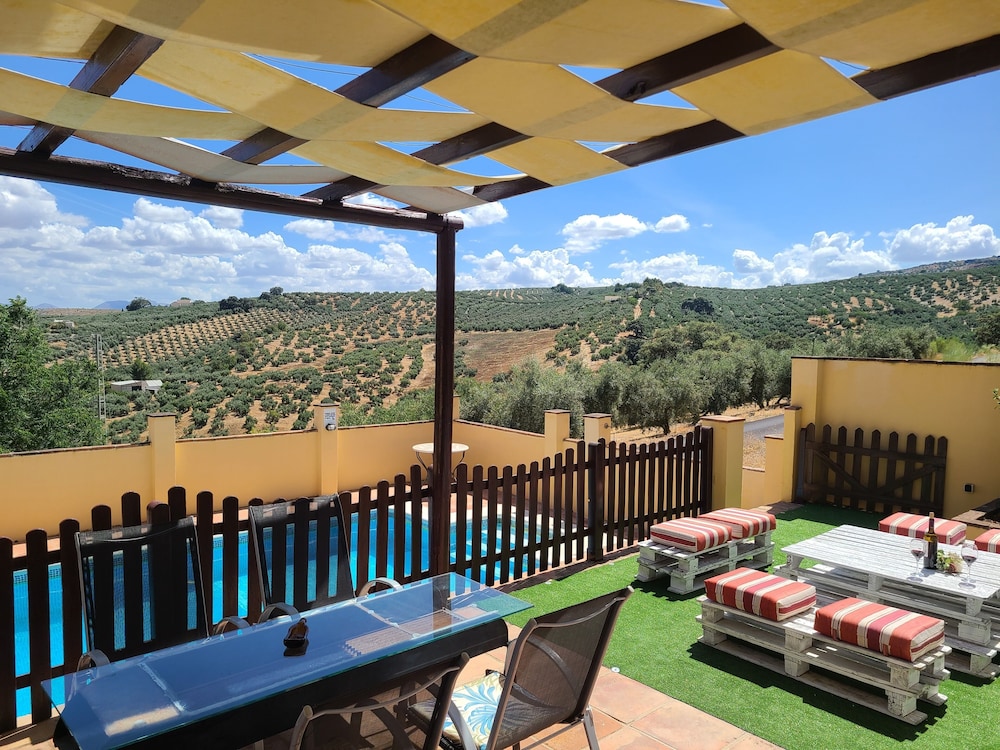 Warm Holiday Home With Private Pool in Andalucia Center