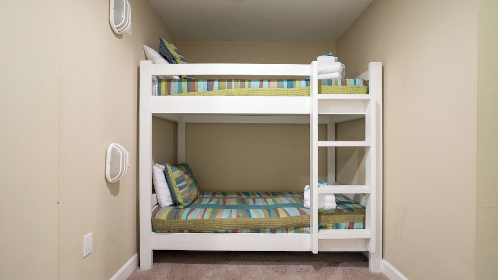 20th Floor Condo! Sleeps 8! Gulf Front Master Suite w/ Beautiful Gulf Views!