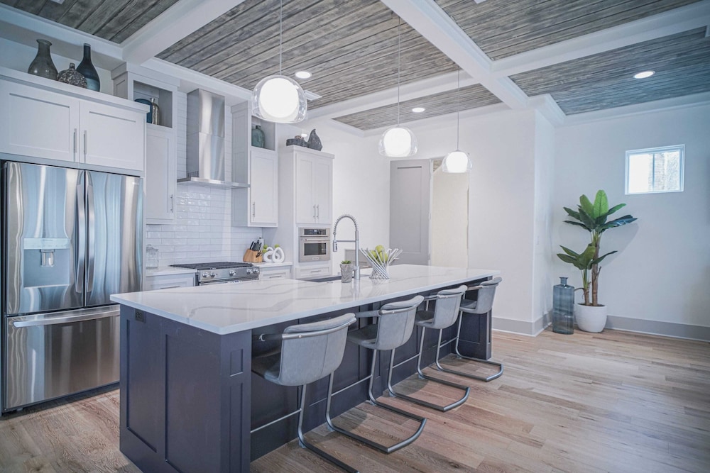 Beauty and the Beach by Avantstay Rooftop w/ Gulf Views, Pool Access