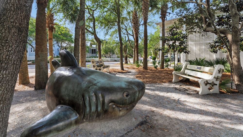 Lakefront Haven in Carillon Beach
