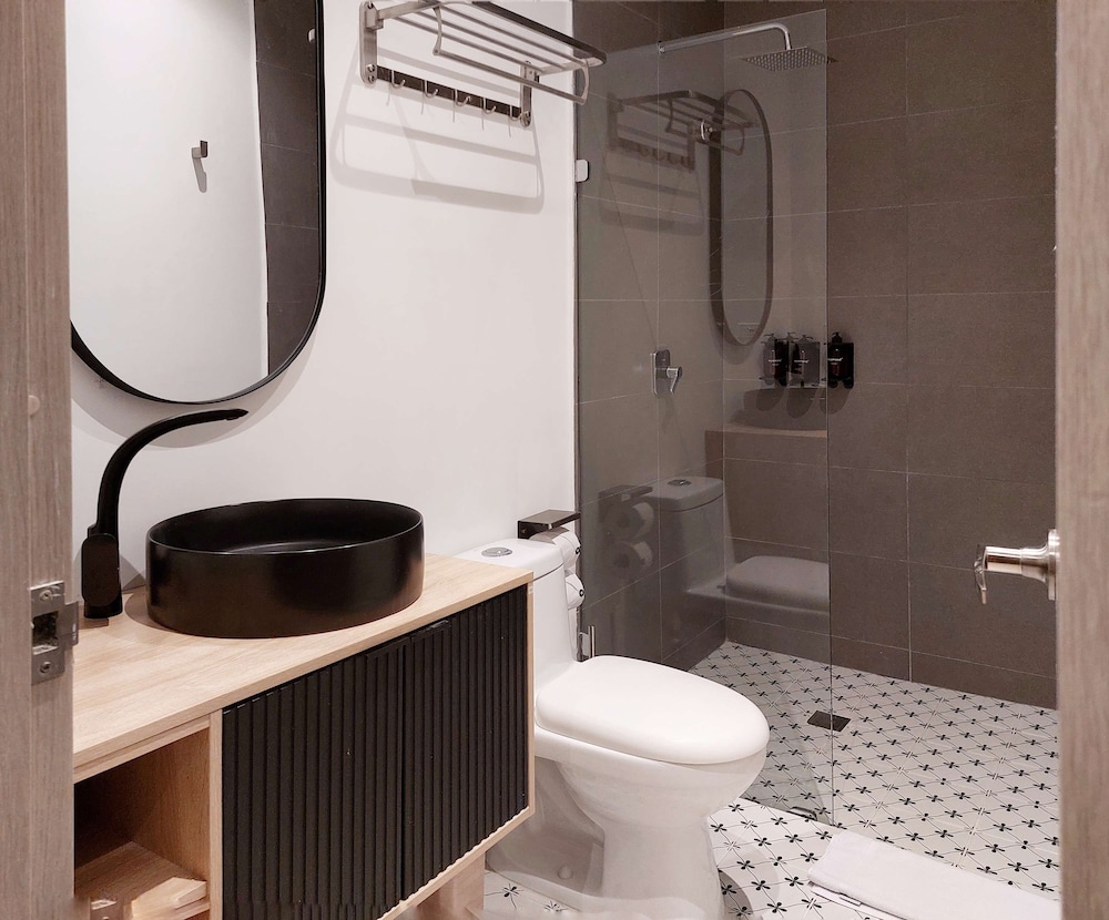 w Spacious 4BR in the Heart of Bocagrande
