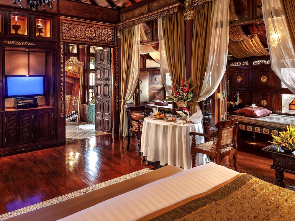 Mercure Mandalay Hill Resort