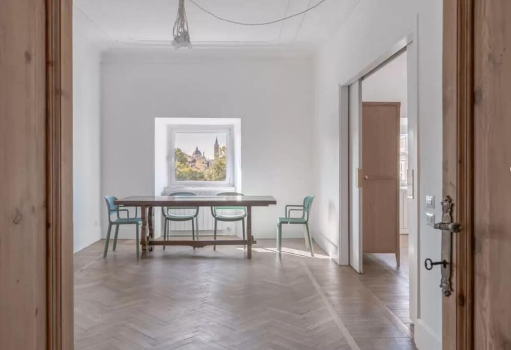 Vittorio Luxury Panoramic Apartment