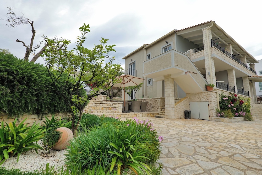 Casa Del Mar