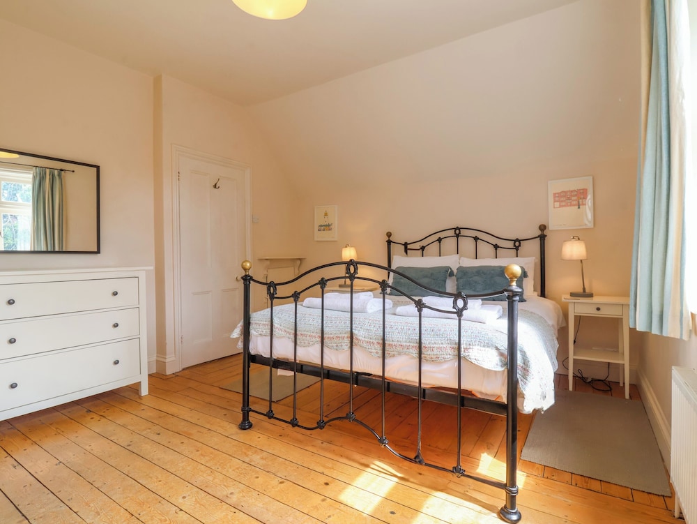 Samphire House