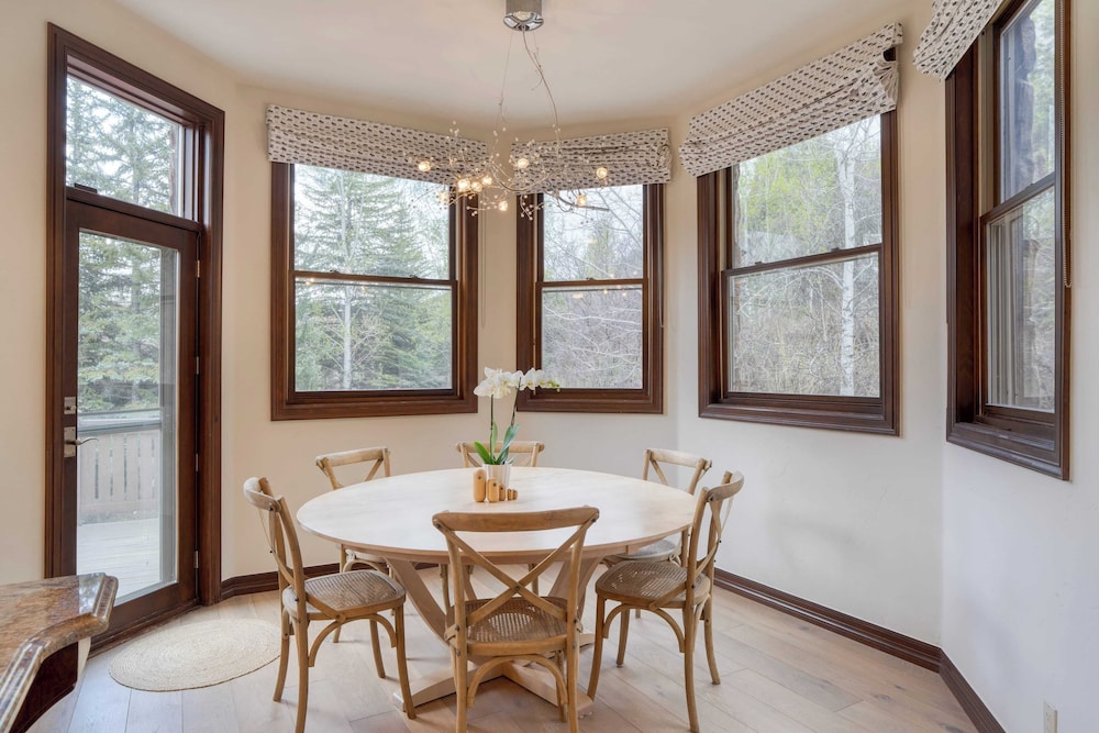 Cozy Edwards Retreat w/ Fireplace, Near Ski Resort Osprey Nest by Avantstay