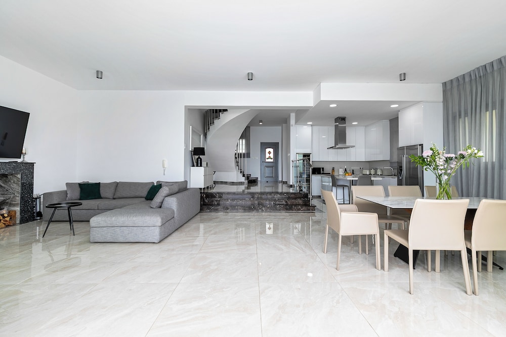 Olymp Luxury Villa C
