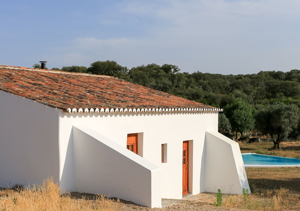 Casas Caiadas Boutique Home
