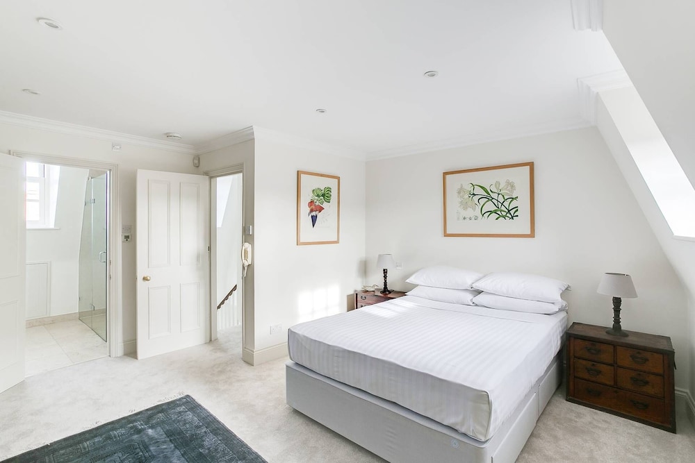 Cadogan Street III by Onefinestay