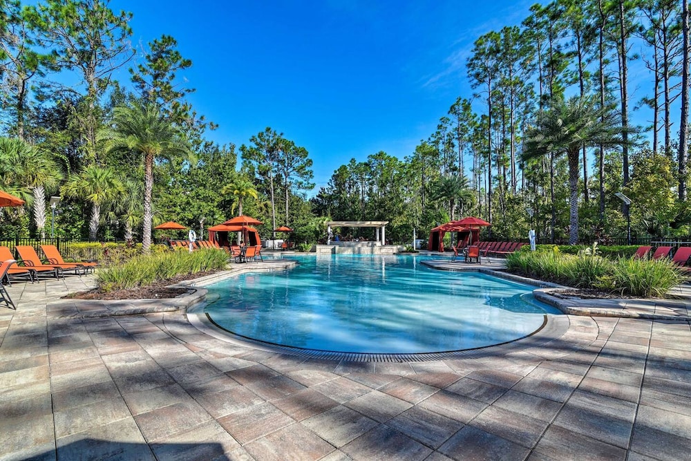 Come and Stay at the Best of Championsgate!