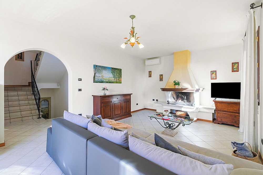 Comfortable House With Pool&lovely View