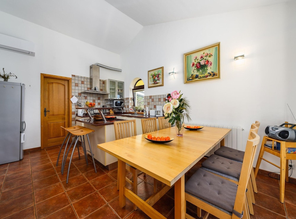 Villa in Visnjan With Private Heated Pool