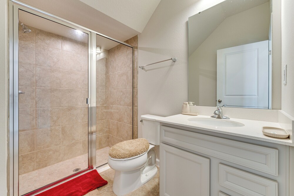 11 Mi to Disney: Family Home w/ Pool Access