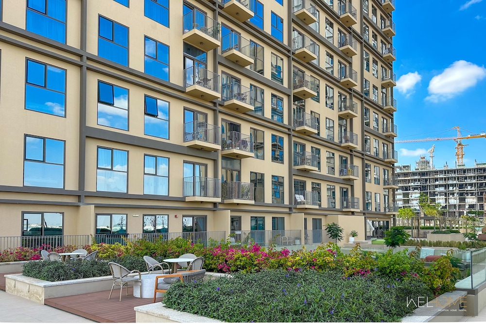 WelHome - Contemporary 1BR at Dubai Hills Estate