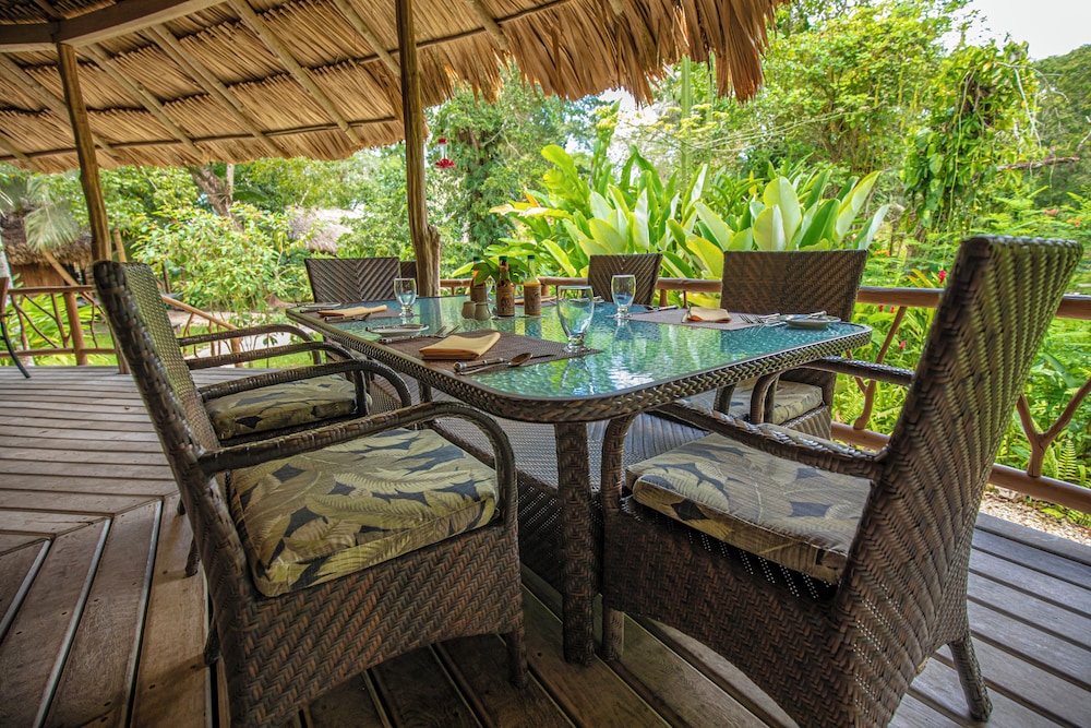 Chan Chich Lodge
