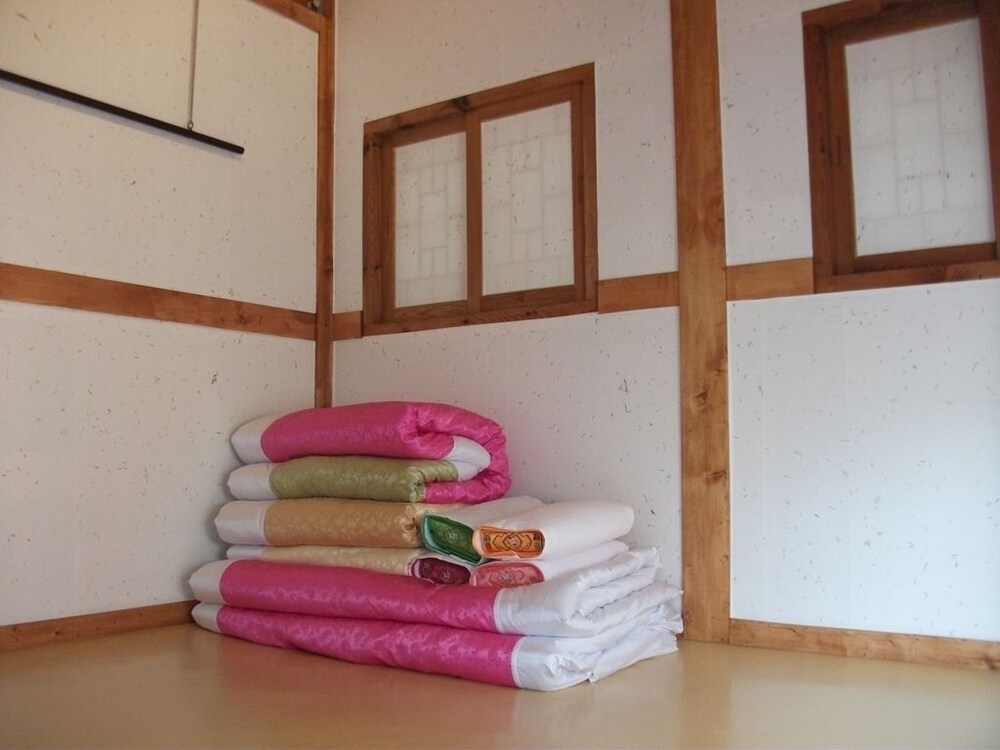 Hyosunjae Hanok Guesthouse