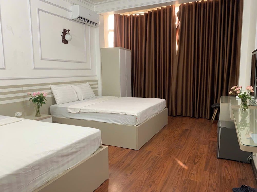 Sword Lake hostel and Spa