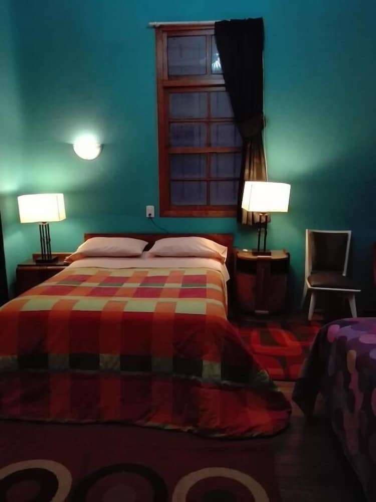 Paris Hostal Boutique