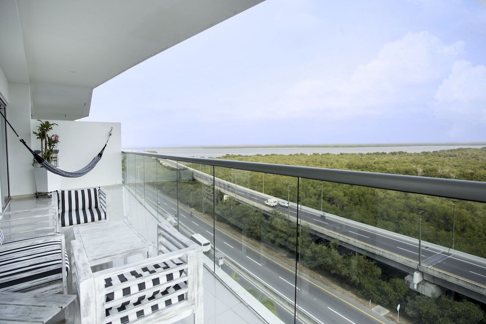Condominio frente al mar  Morros Epic.