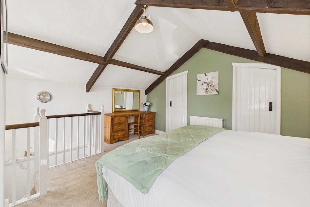 Host Stay Brackenrigg Cottage
