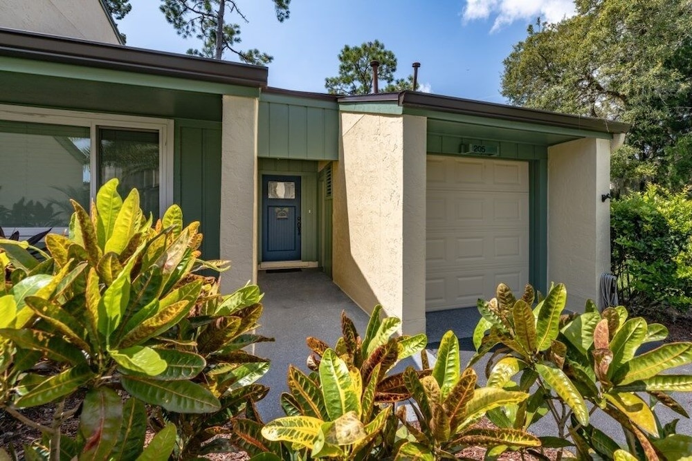 Beautifully Decorated Townhome In Sugar Mill Nsb 2 Bedroom Townhouse