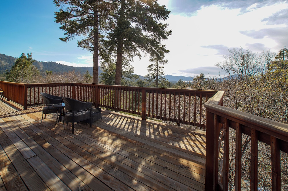 Luxury View Lodge