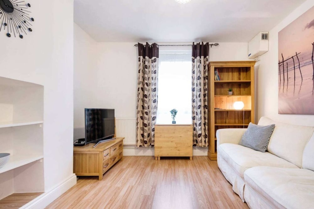Fabulous 2 Bedroom Apartment in London Bridge