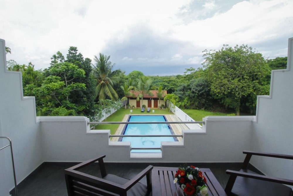 Rockery Villa