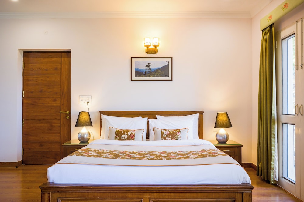 Alaya Stays Captains Nest 3 BHK Retreat With Garden & Scenic Views