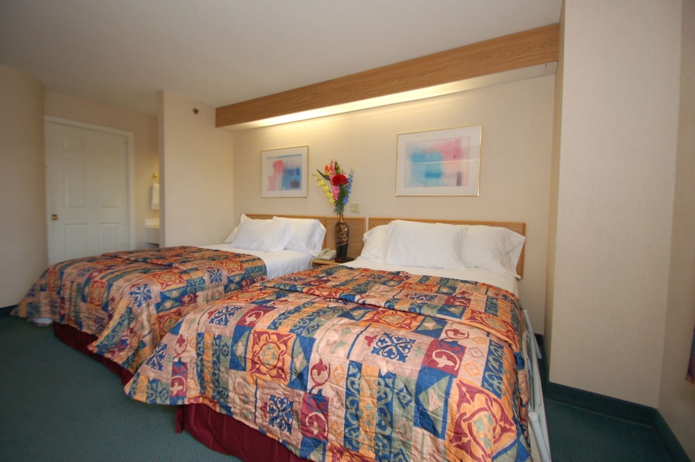 Rodeway Inn Willington North view 3
