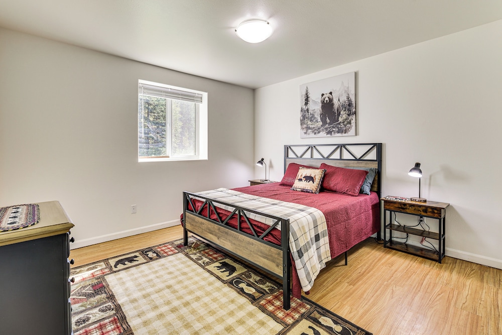 Spacious & Scenic Wasilla Getaway Near Adventures