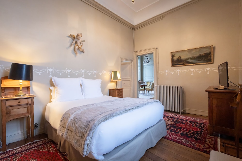 Bourges Vacations - Hotel de Panette - Chambres historiques - Property Image 16