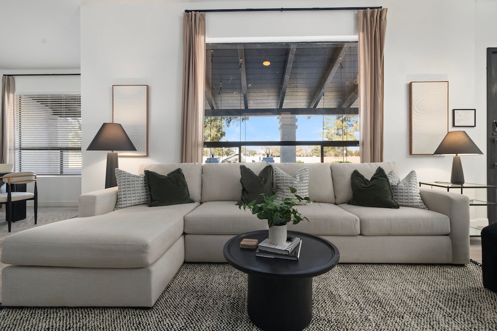 Scottsdale Palms Pickle-putt-swim-bocce Bbq-gym
