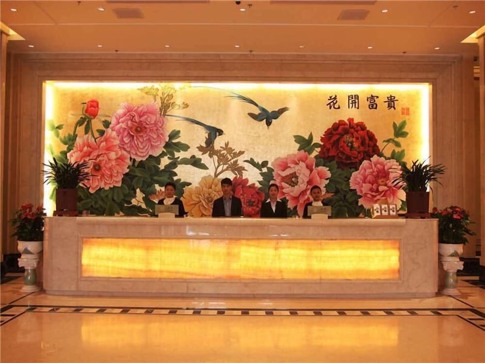 GreenTree Huainan Tianjiaan Square Guangchang road Hotel