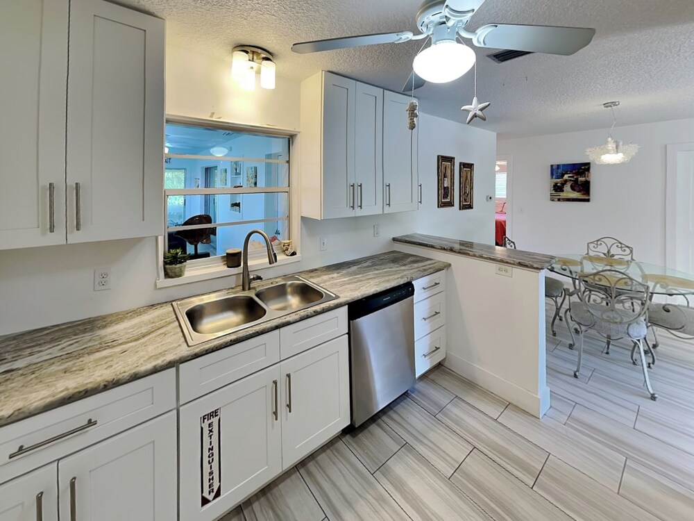Summer Breeze by Distinctive Beach Rentals