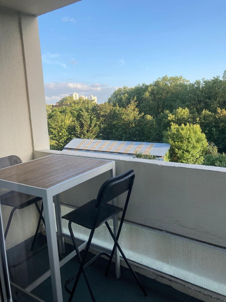 balcony