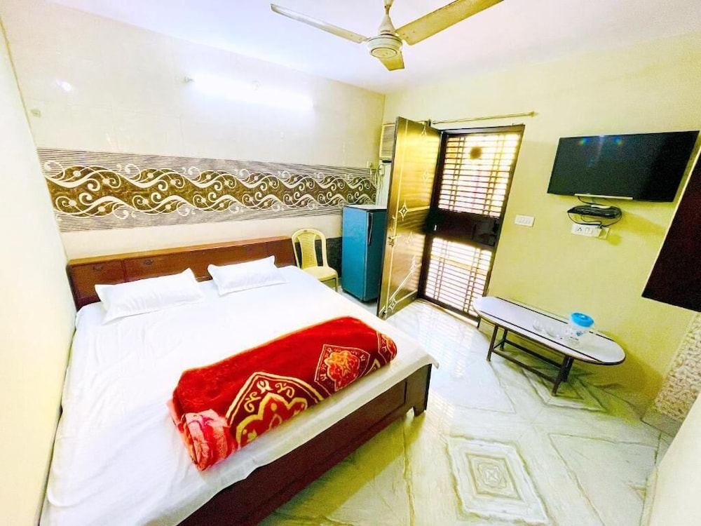 Aman Residency