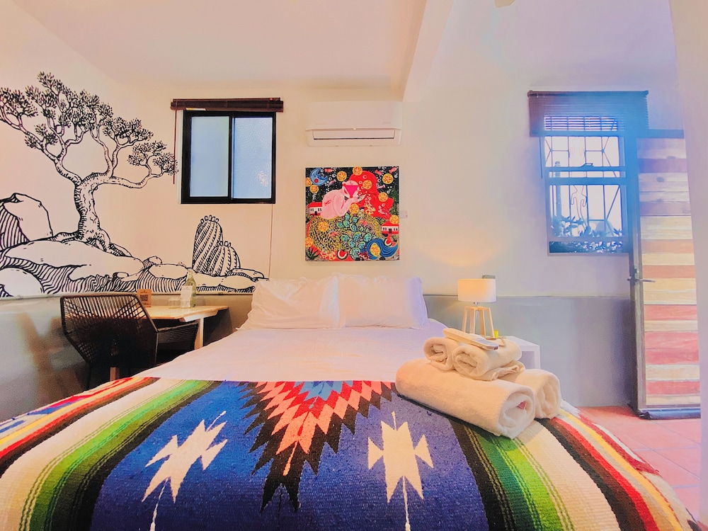 Perro Surfero Hotel Boutique - Todos Santos, BCS