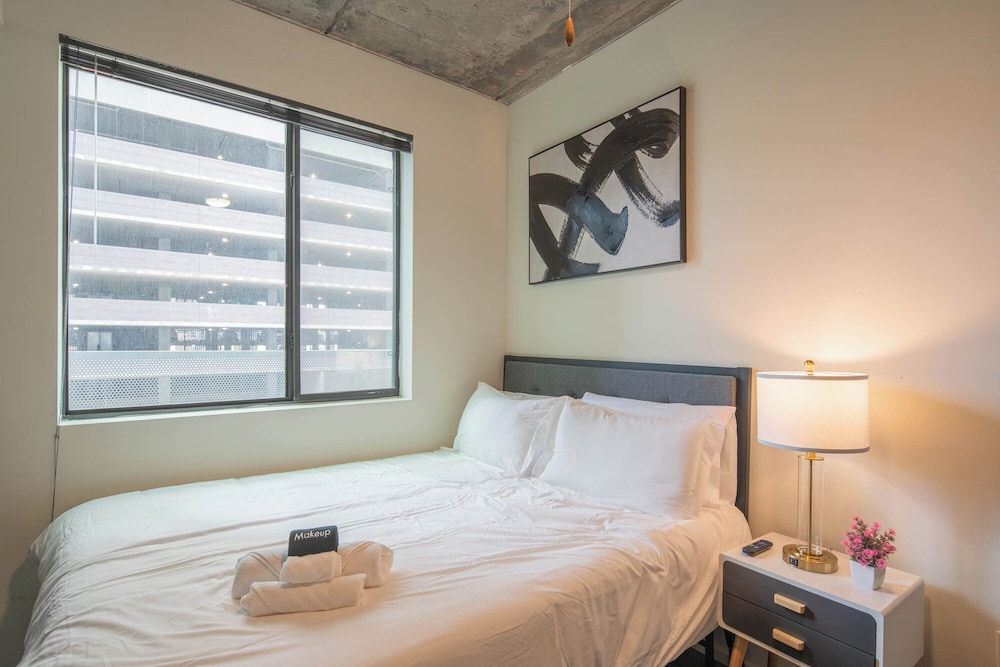 ROVE LIVING/KL - Roosevelt Point
