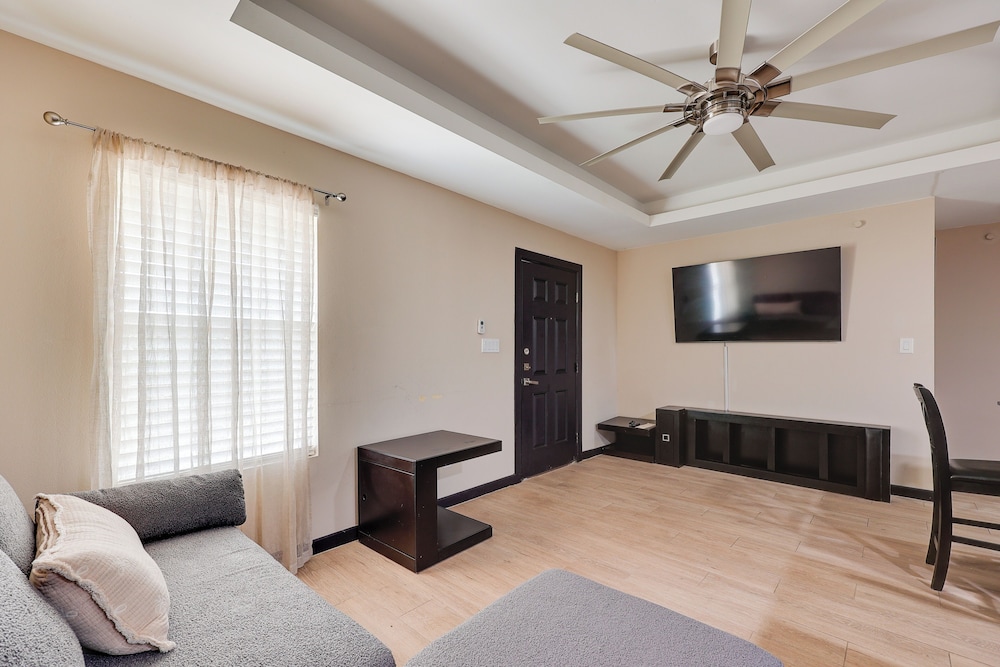 1 Mi to Dtwn Mcallen: Convenient Home Near Parks