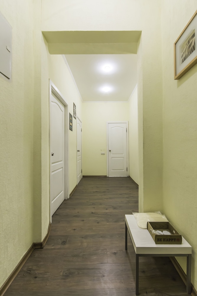 Lovely Bright Apartment V. Vasilkivska view 4