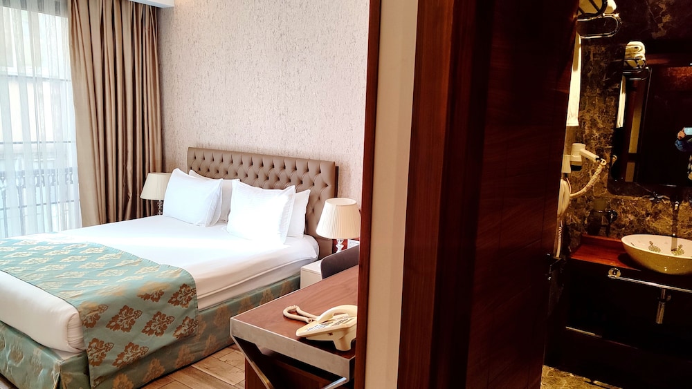 Old Port Otel - Image 34