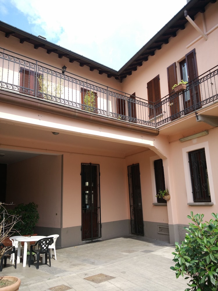 La Corte Del Poeta